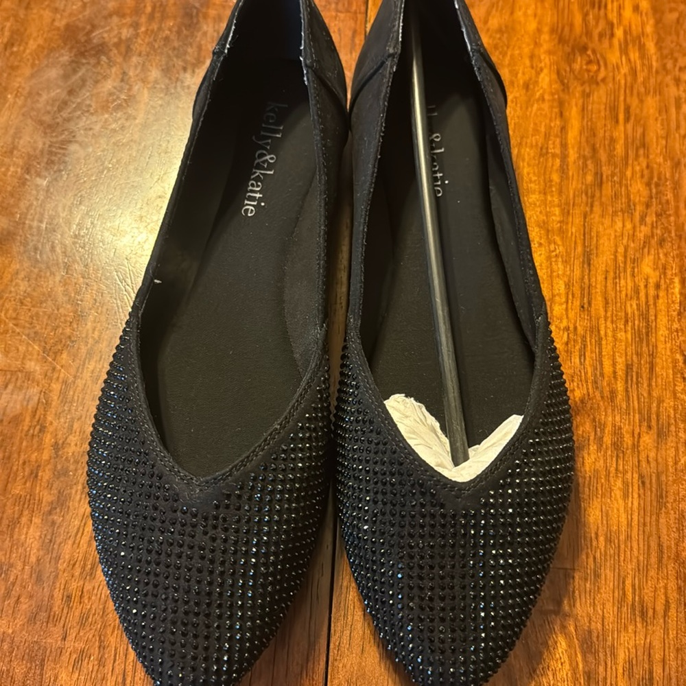 Kelly& Katie size 6 black flats with black stone sparkles on toe NWB